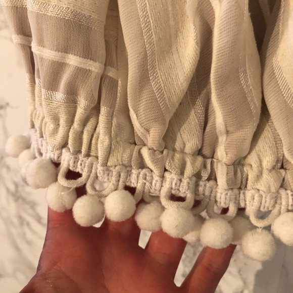 For love and lemons boho Pom Pom crop top - Picture 4 of 6